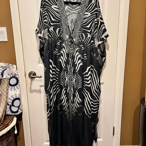 Shahida Paredes full length caftan

.